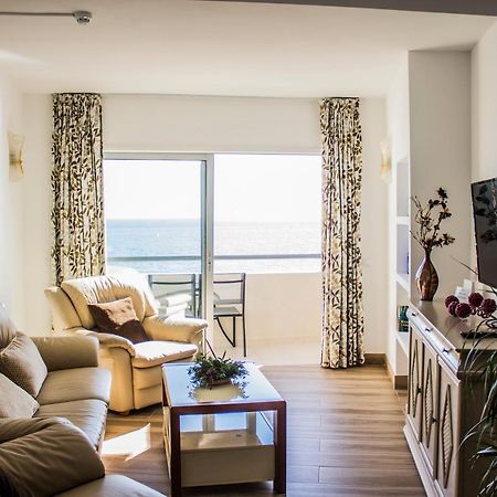 Beachfront Apartment In Fuengirola With Sea Views ภายนอก รูปภาพ