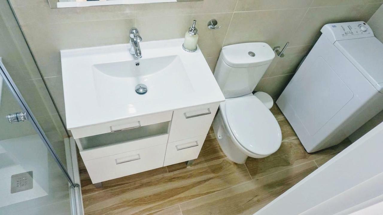 Beachfront Apartment In Fuengirola With Sea Views ภายนอก รูปภาพ